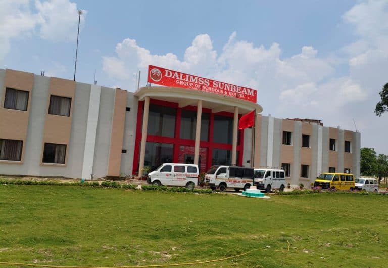 Dalimss Sunbeam School Mau – Front view